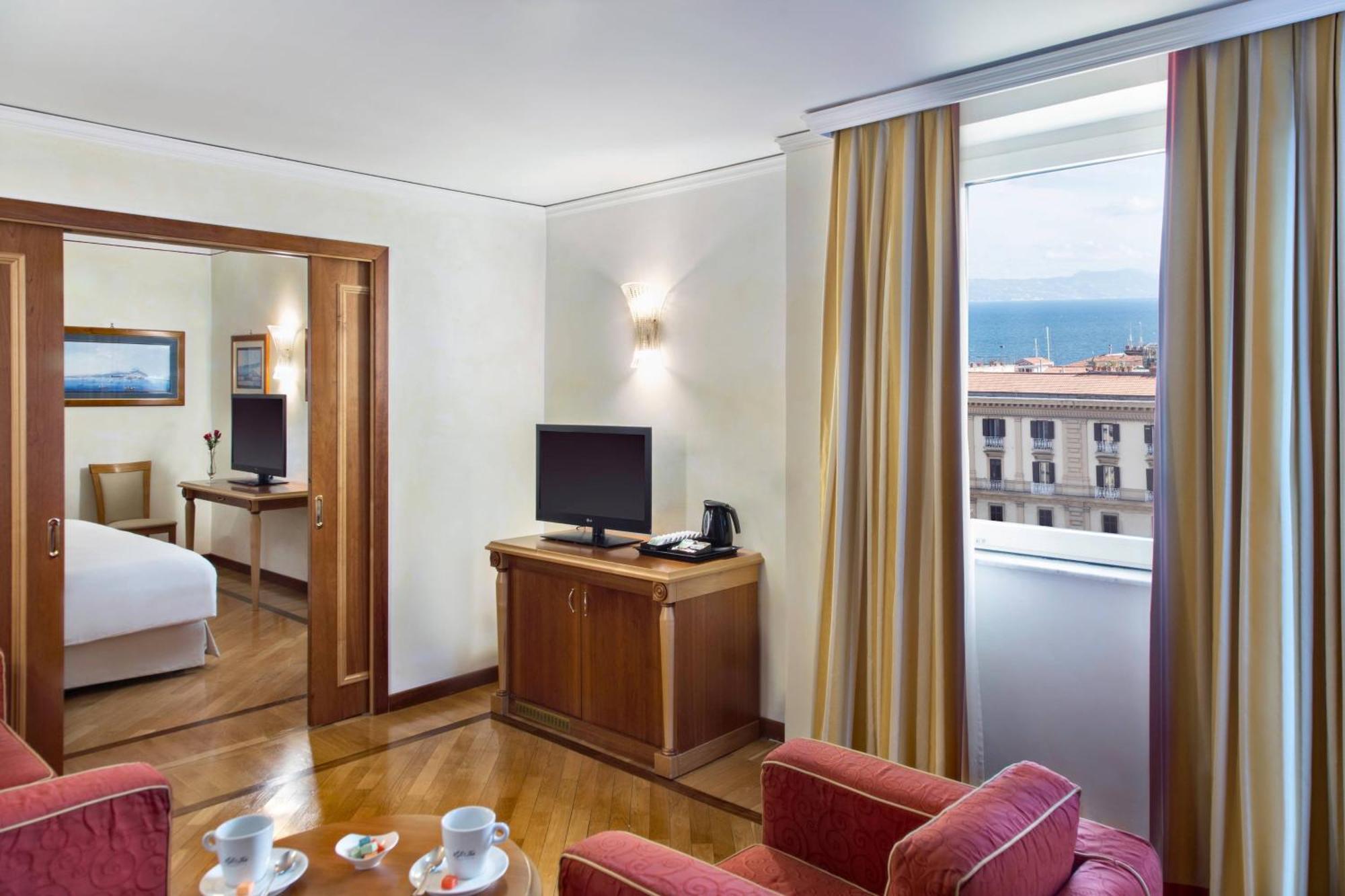 Renaissance Mediterraneo Napoli