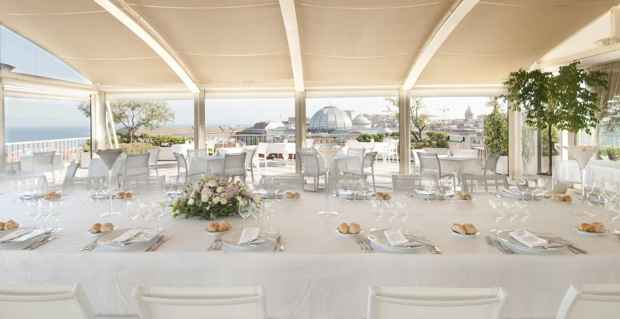 Renaissance Mediterraneo 4* Napoli