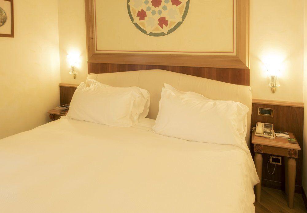 Renaissance Mediterraneo 4* Napels