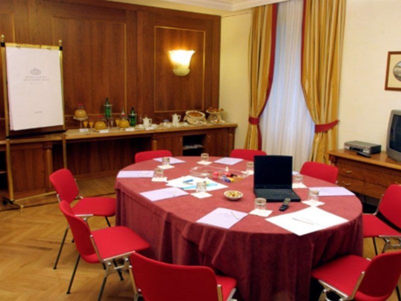 Renaissance Mediterraneo Hotel Napels