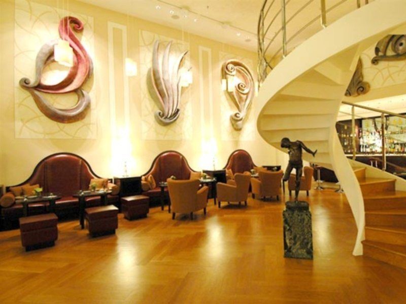 Renaissance Mediterraneo Hotel Napels